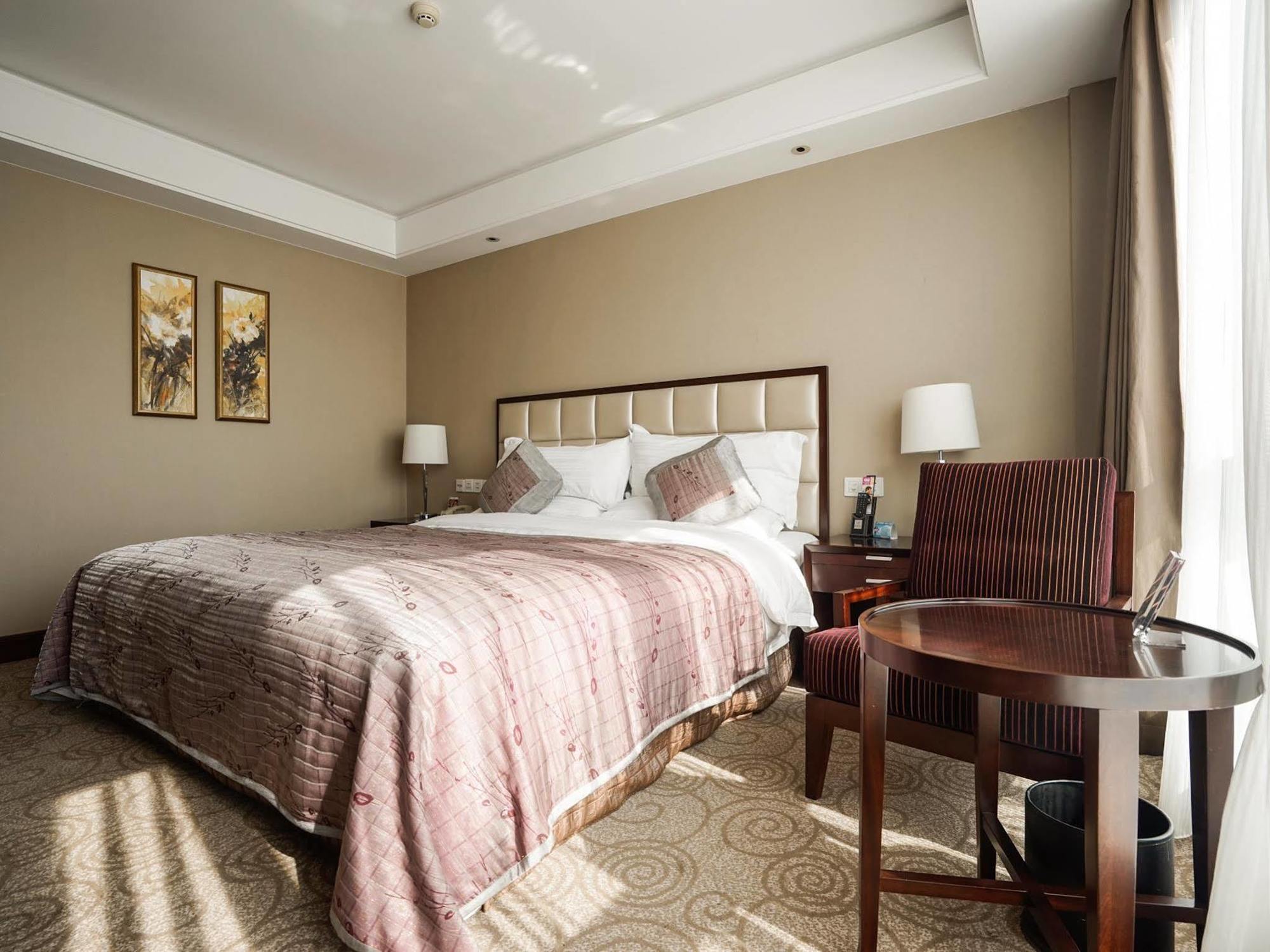 Doubletree By Hilton Shanghai Jing'An מראה חיצוני תמונה